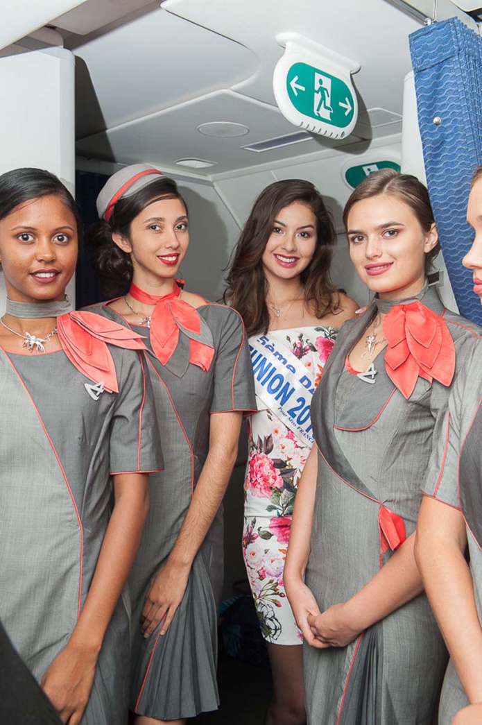 Défilé des 12 candidates dans l'avion Air Austral: les photos