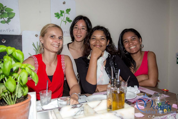 Les 12 candidates 2017 à la soirée "Ladies" du Vapiano