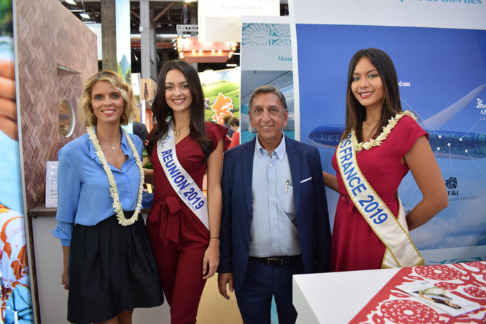 Sylvie Tellier, directrice générale Miss France Organisation, Morgane Lebon, Aziz Patel, délégué Miss France à La Réunion, et Vaimalama Chaves