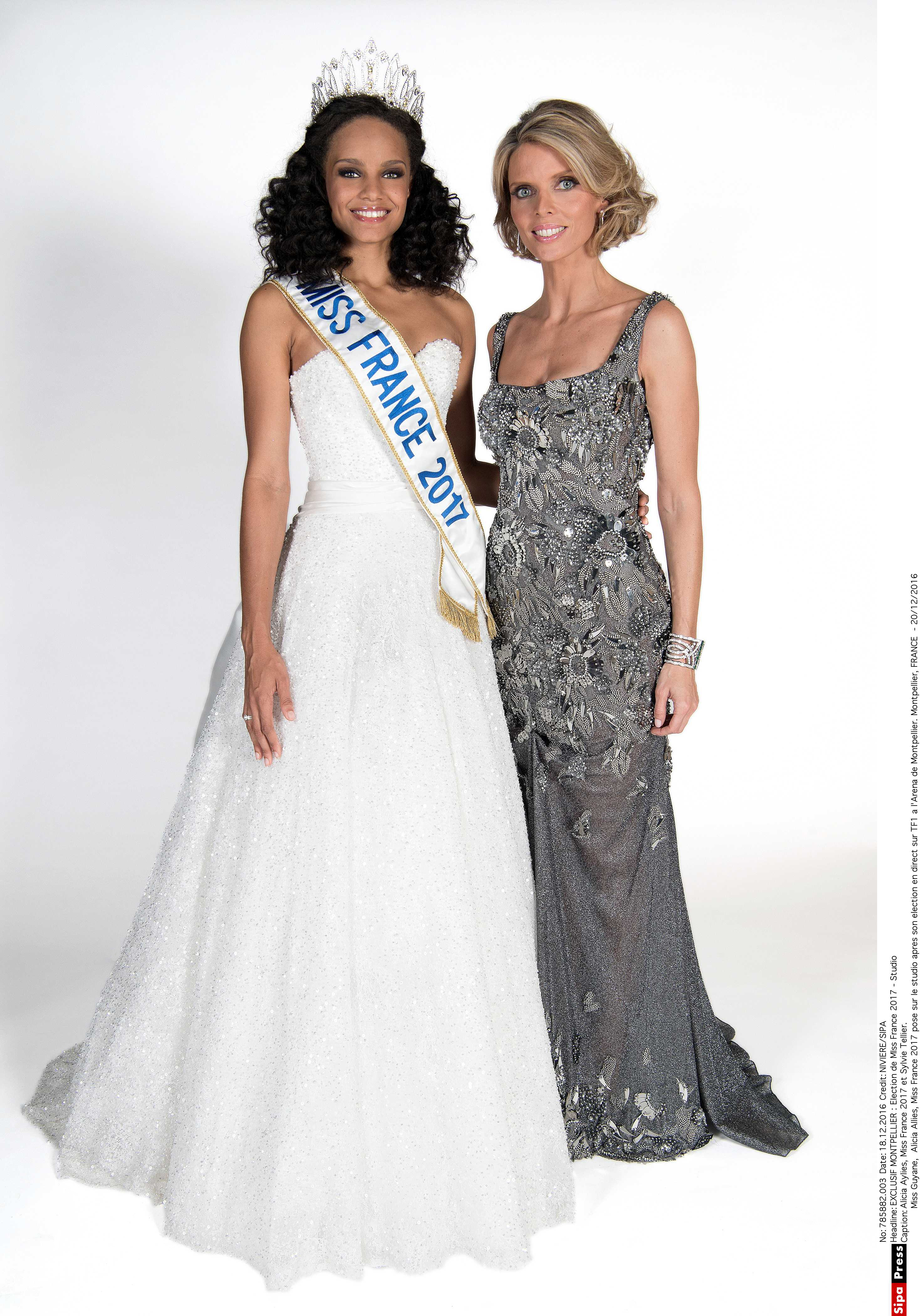 Alicia Aylies, Miss France 2017, et Sylvie Tellier, directrice générale Miss France Organisation (photo David Niviere/Sipa Press)