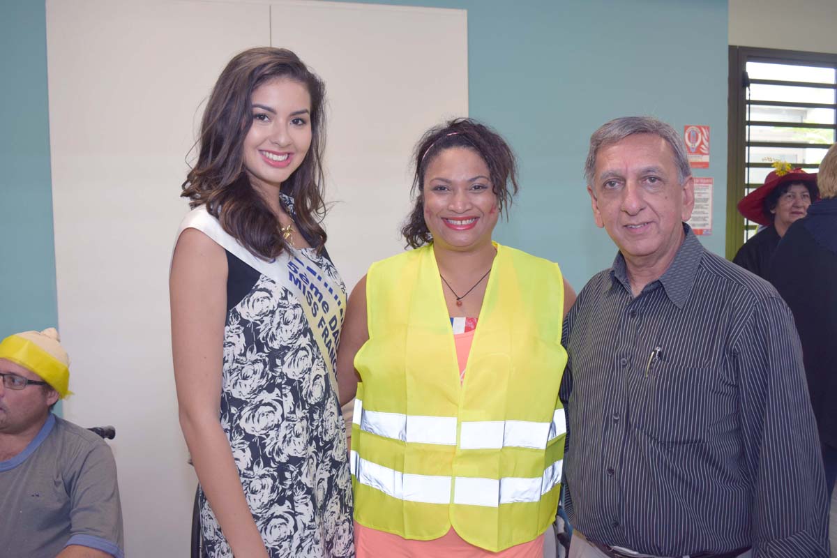 Ambre N'guyen, Magali Puylaurent, qui travaille à l'hôpital (elle a été dauphine de Miss Ronde Réunion 2012), et Aziz Patel