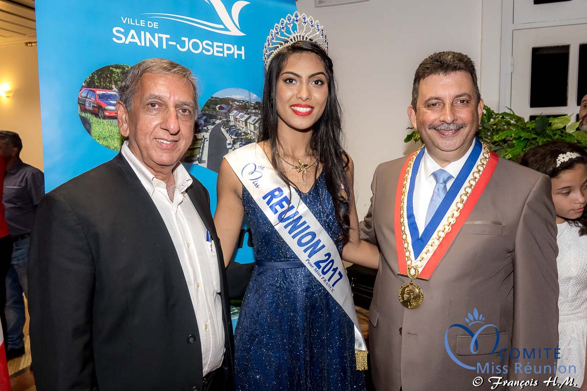Aziz Patel, délégué Miss France, avec Miss Réunion 2017 et le maire de Saint-Joseph
