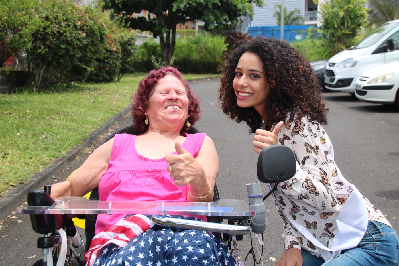 Lyna Boyer, 1ère dauphine, auprès des handicapés à Saint-Benoît