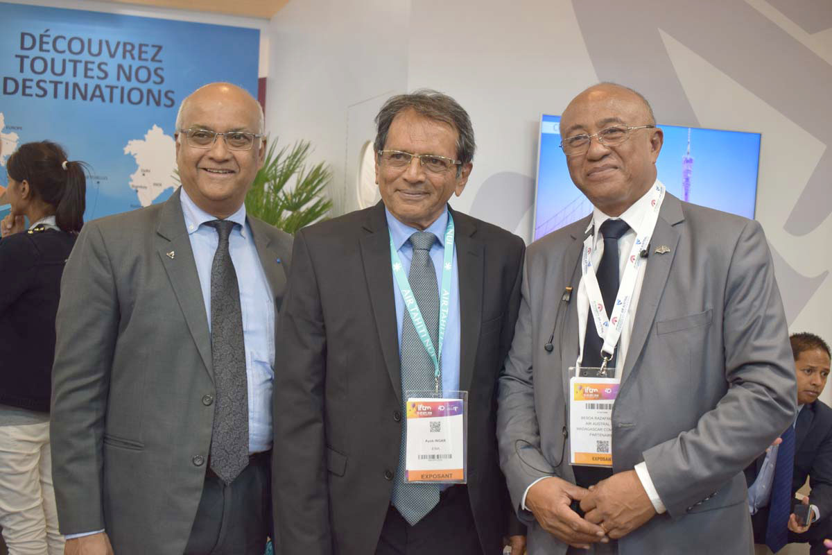 Marie Joseph Malé, président d'Air Austral, Ayub Ingar, directeur Ewa, et un dirigeant d'Air Madagascar
