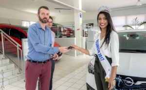 Miss Réunion a reçu les clés de son Opel Crossland X